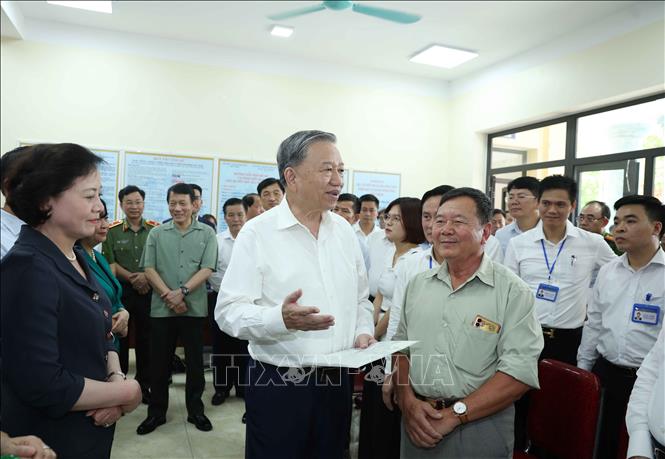 Tổng Bí thư Tô Lâm kiểm tra hoạt động của chính quyền địa phương hai cấp tại Hà Nội- Ảnh 2. Tổng Bí thư Tô Lâm kiểm tra hoạt động của chính quyền địa phương hai cấp tại Hà Nội- Ảnh 2.