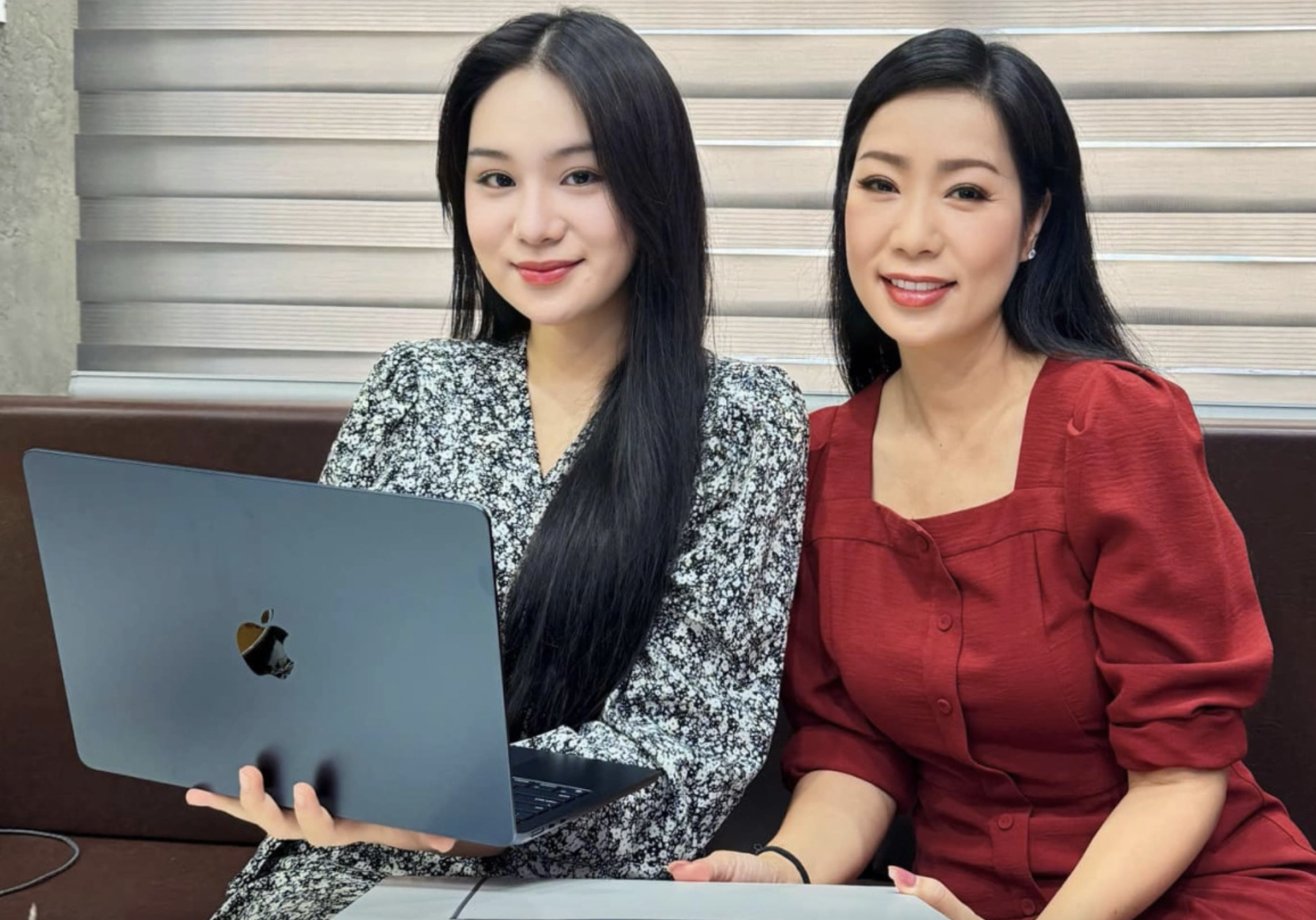 Diện mạo tuổi 23 con gái lớn của Á hậu Trịnh Kim Chi và đại gia Trấn Phương- Ảnh 3.