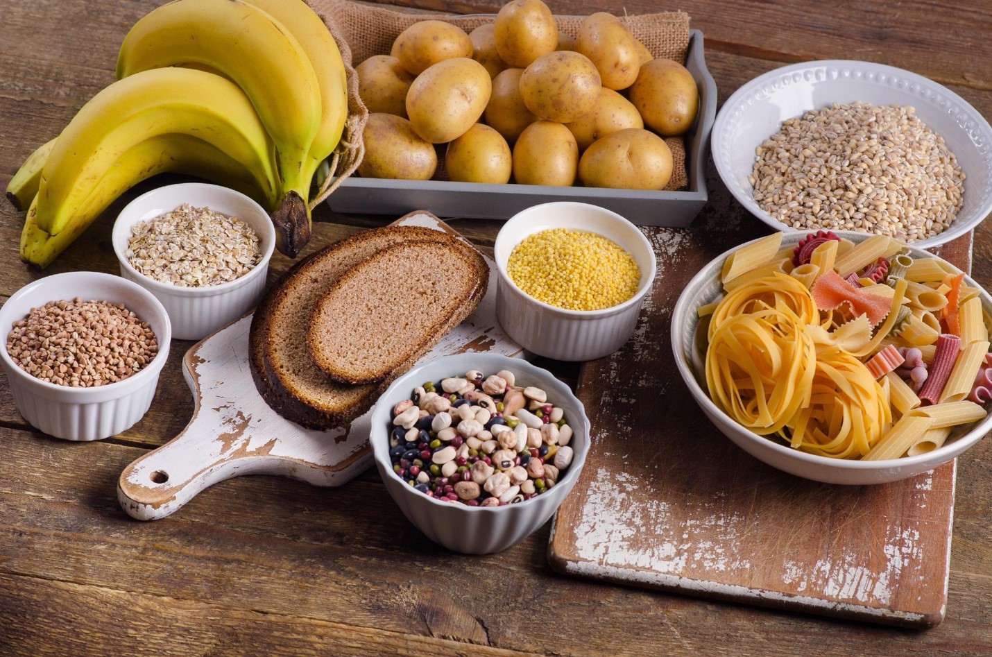 Carbohydrate 'tốt' và 'xấu': Phân biệt đúng để kiểm soát đường huyết và bảo vệ sức khỏe- Ảnh 1. Carbohydrate 'tốt' và 'xấu': Phân biệt đúng để kiểm soát đường huyết và bảo vệ sức khỏe- Ảnh 1.