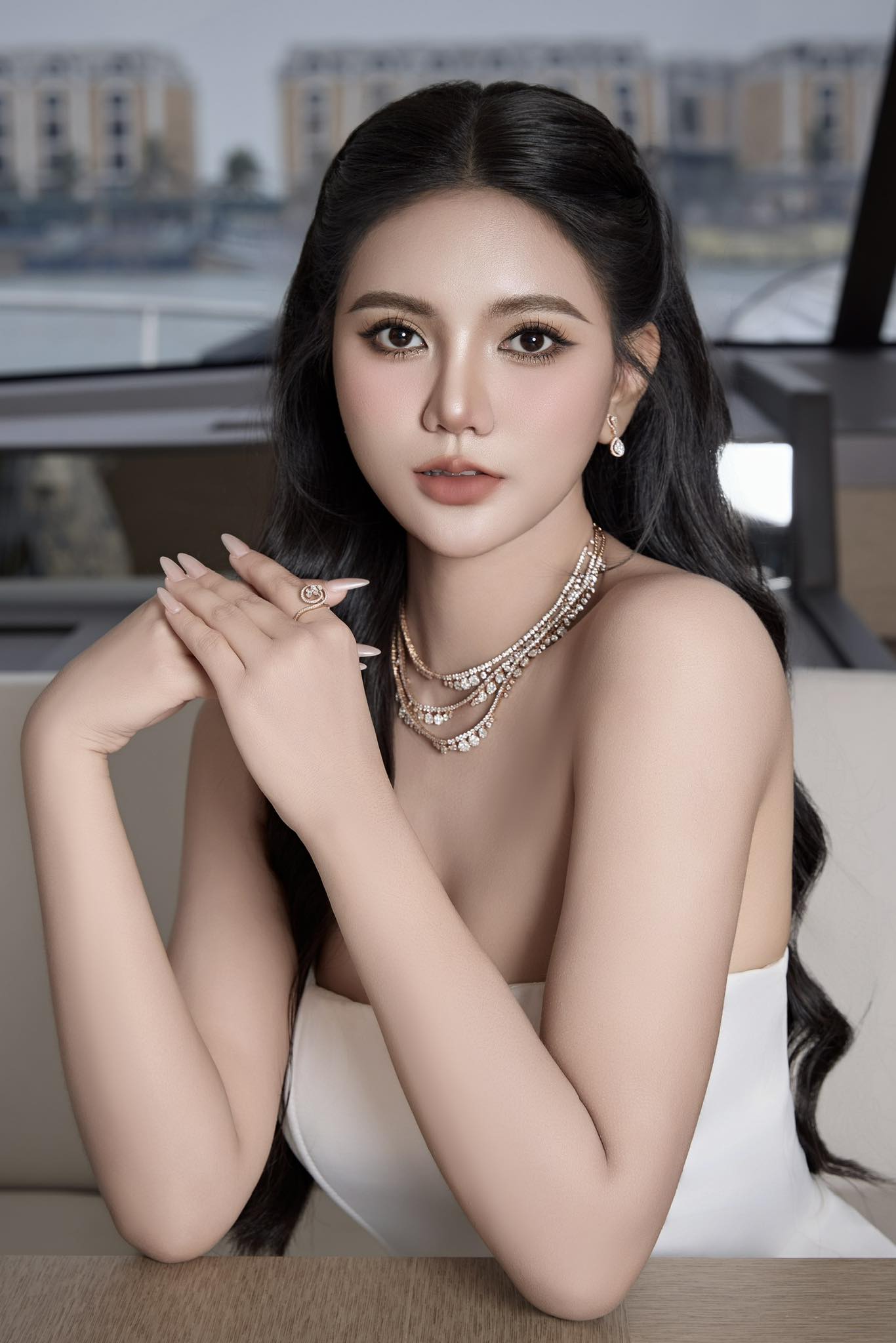 Người đẹp quê Quảng Ninh bất ngờ rủ con gái NSND Trần Nhượng thi Miss Grand Vietnam 2025- Ảnh 7. Người đẹp quê Quảng Ninh bất ngờ rủ con gái NSND Trần Nhượng thi Miss Grand Vietnam 2025- Ảnh 7.