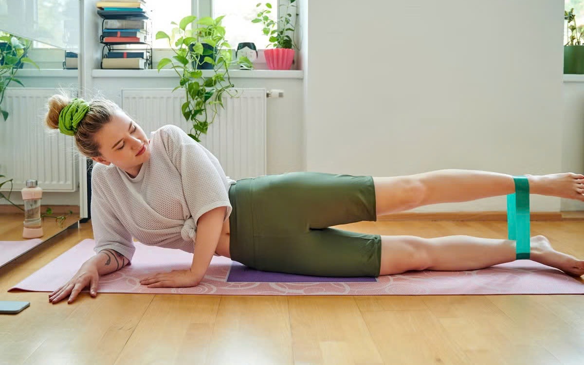5 bài tập nhẹ nhàng trong nhà vào mùa hè duy trì thể lực