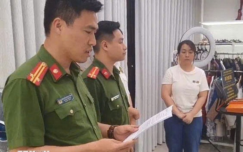 Nữ quái sa lưới sau 7 năm vượt biên, sinh con để trốn thi hành án- Ảnh 2.