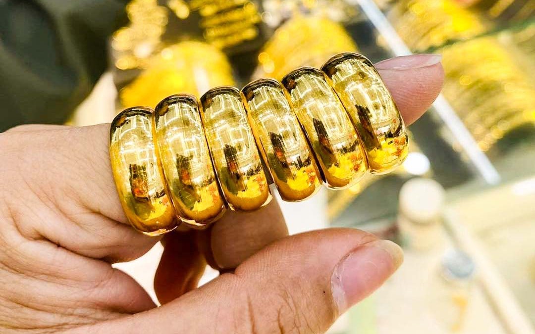 Giá vàng hôm nay ngày 12/7 tiếp tục tăng mạnh