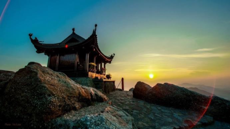 Quần thể di tích và danh lam thắng cảnh Yên Tử - Vĩnh Nghiêm - Côn Sơn, Kiếp Bạc được UNESCO ghi vào danh mục di sản thế giới- Ảnh 2. Quần thể di tích và danh lam thắng cảnh Yên Tử - Vĩnh Nghiêm - Côn Sơn, Kiếp Bạc được UNESCO ghi vào danh mục di sản thế giới- Ảnh 2.