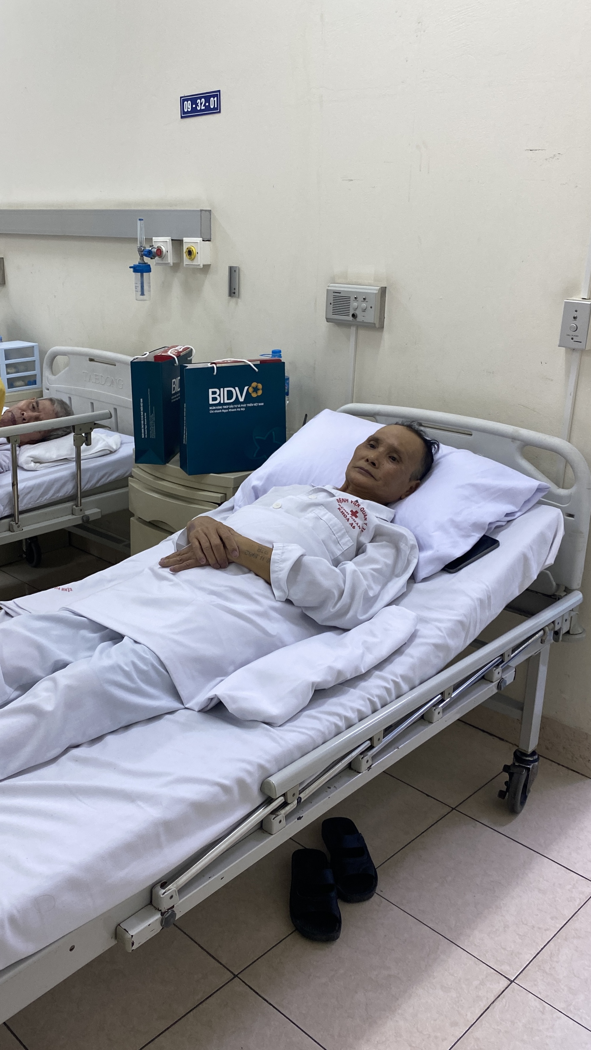 Gặp gỡ bệnh nhân ung thư giai đoạn cuối tìm lại nghị lực sống từ tiếng hát nơi phòng bệnh- Ảnh 1. Gặp gỡ bệnh nhân ung thư giai đoạn cuối tìm lại nghị lực sống từ tiếng hát nơi phòng bệnh- Ảnh 1.