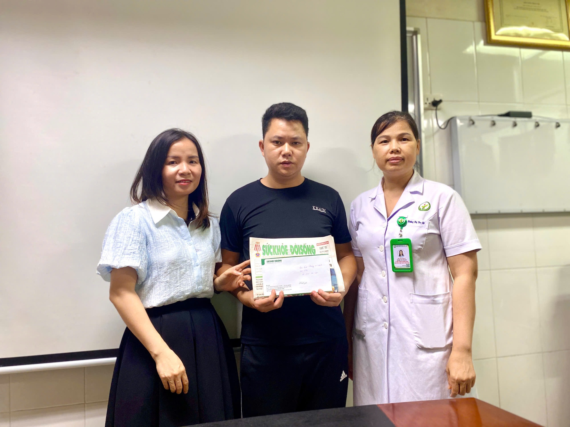 Gia đình bé gái bị khối u bàng quang xin gửi lời cảm ơn tới các nhà hảo tâm- Ảnh 1. Gia đình bé gái bị khối u bàng quang xin gửi lời cảm ơn tới các nhà hảo tâm- Ảnh 1.