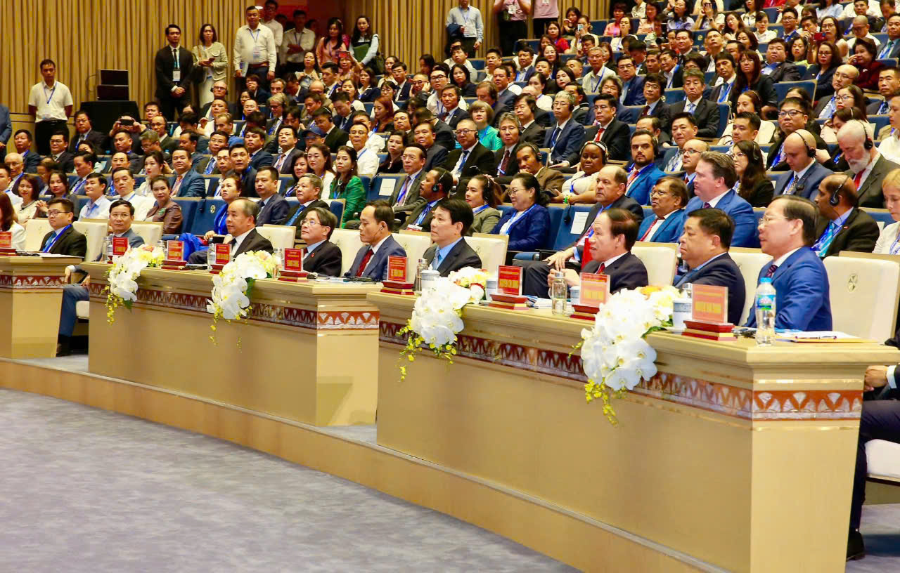 Xúc tiến Đầu tư Hải Phòng 2025: Cơ chế, chính sách đặc thù tạo 'đường băng' để Hải Phòng cất cánh- Ảnh 1. Xúc tiến Đầu tư Hải Phòng 2025: Cơ chế, chính sách đặc thù tạo 'đường băng' để Hải Phòng cất cánh- Ảnh 1.