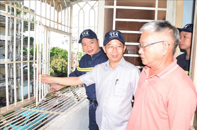 Cư dân chung cư TP Hồ Chí Minh đồng loạt tháo dỡ 'chuồng cọp'- Ảnh 4.