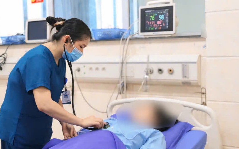 Sốc phản vệ do ong đốt, người phụ nữ nguy kịch