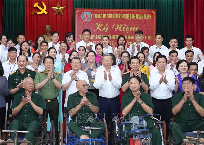 Tổng Bí thư Tô Lâm: Người có công là tài sản quý, là biểu tượng của ý chí, nghị lực Việt Nam- Ảnh 5. Tổng Bí thư Tô Lâm: Người có công là tài sản quý, là biểu tượng của ý chí, nghị lực Việt Nam- Ảnh 5.