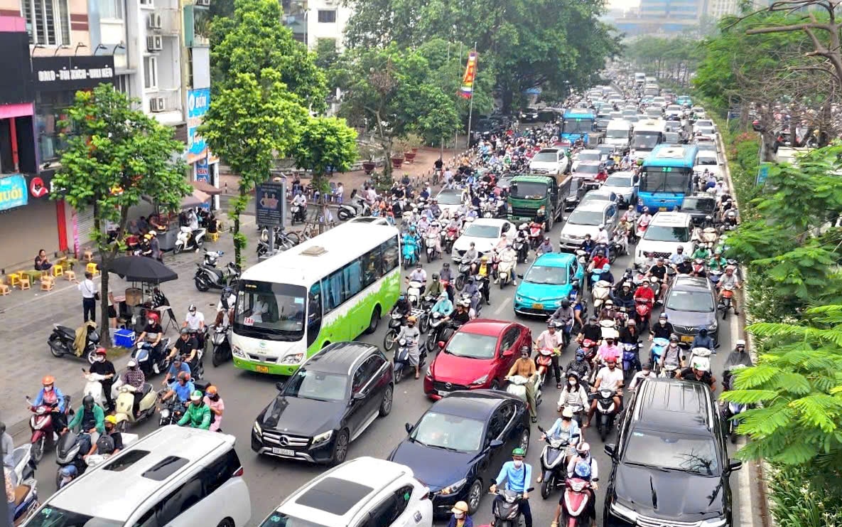 Hà Nội sẽ tính ưu tiên hỗ trợ người dân chuyển đổi phương tiện trong khu vực Vành đai 1