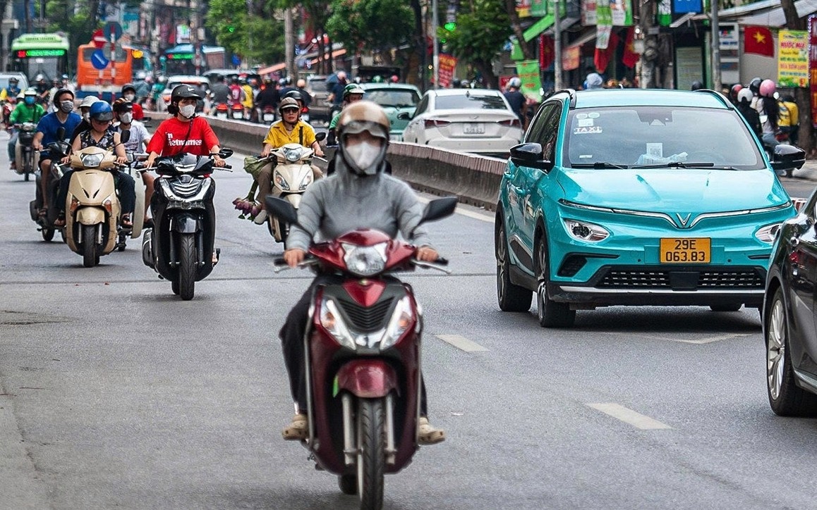 Giải pháp để Hà Nội cấm xe máy chạy xăng trong nội đô