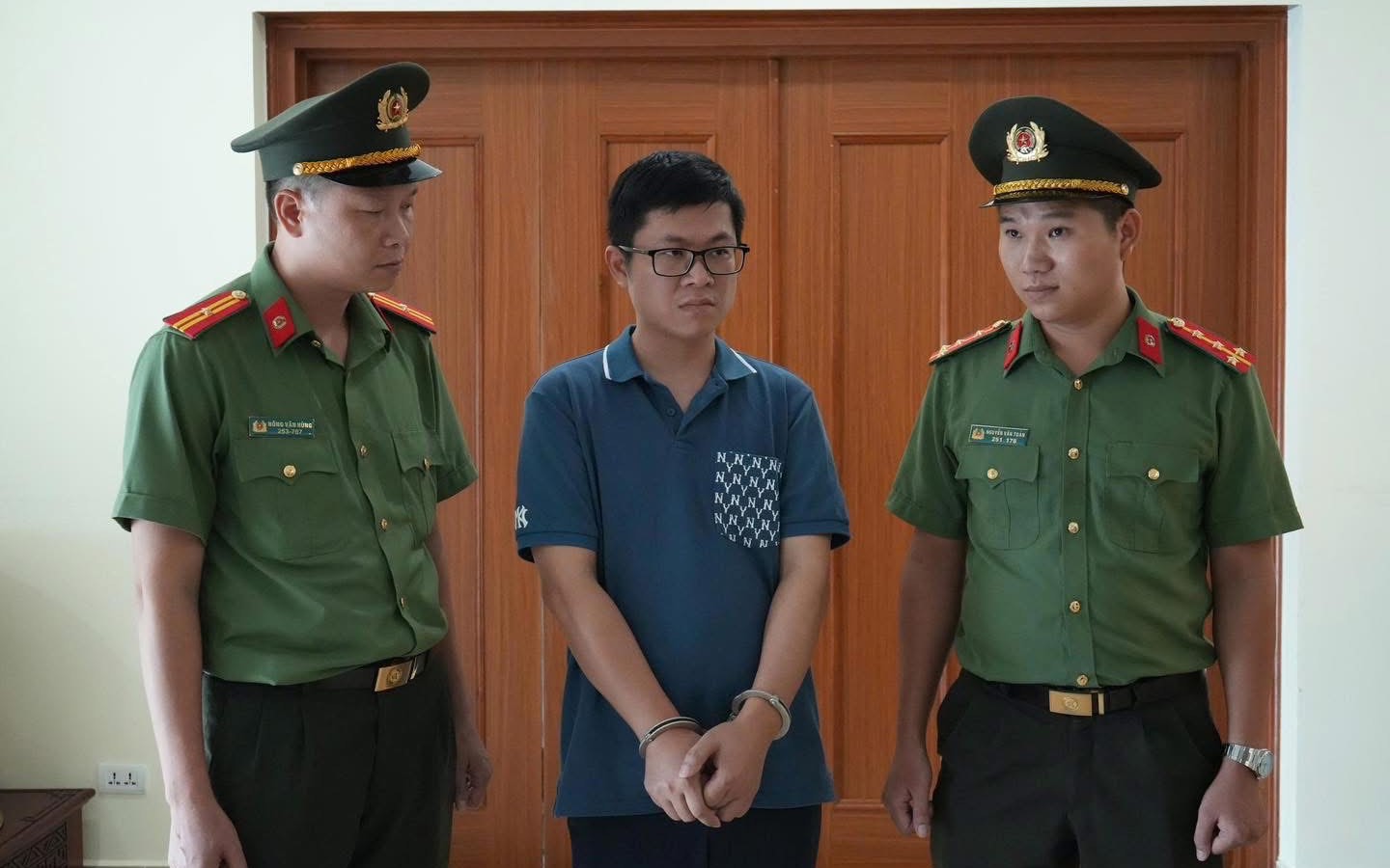 Hai đối tượng điều hành gần 400 trang web đen, phát tán hơn 20 nghìn video