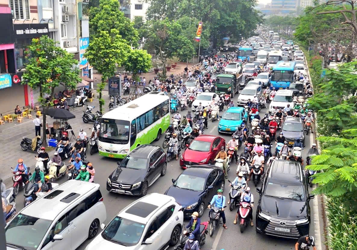 Hà Nội sẽ tính ưu tiên hỗ trợ người dân chuyển đổi phương tiện trong khu vực Vành đai 1- Ảnh 1. Hà Nội sẽ tính ưu tiên hỗ trợ người dân chuyển đổi phương tiện trong khu vực Vành đai 1- Ảnh 1.