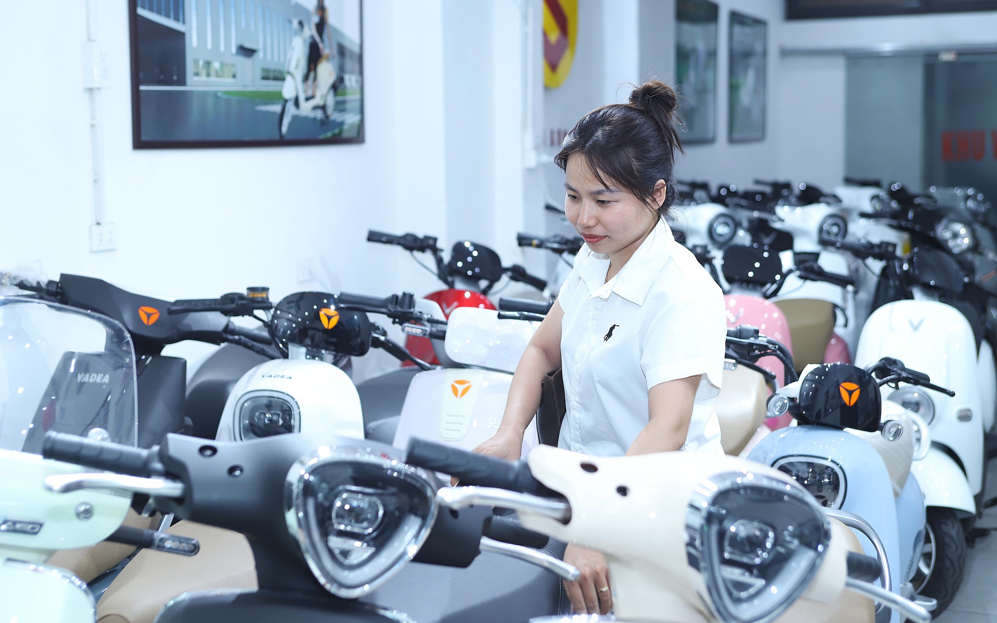 Thị trường xe máy điện Hà Nội sôi động, phân khúc, dòng xe nào đang hút khách?