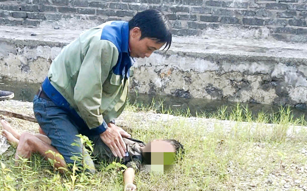 Bác sĩ cứu sống bé trai 4 tuổi bị đuối nước