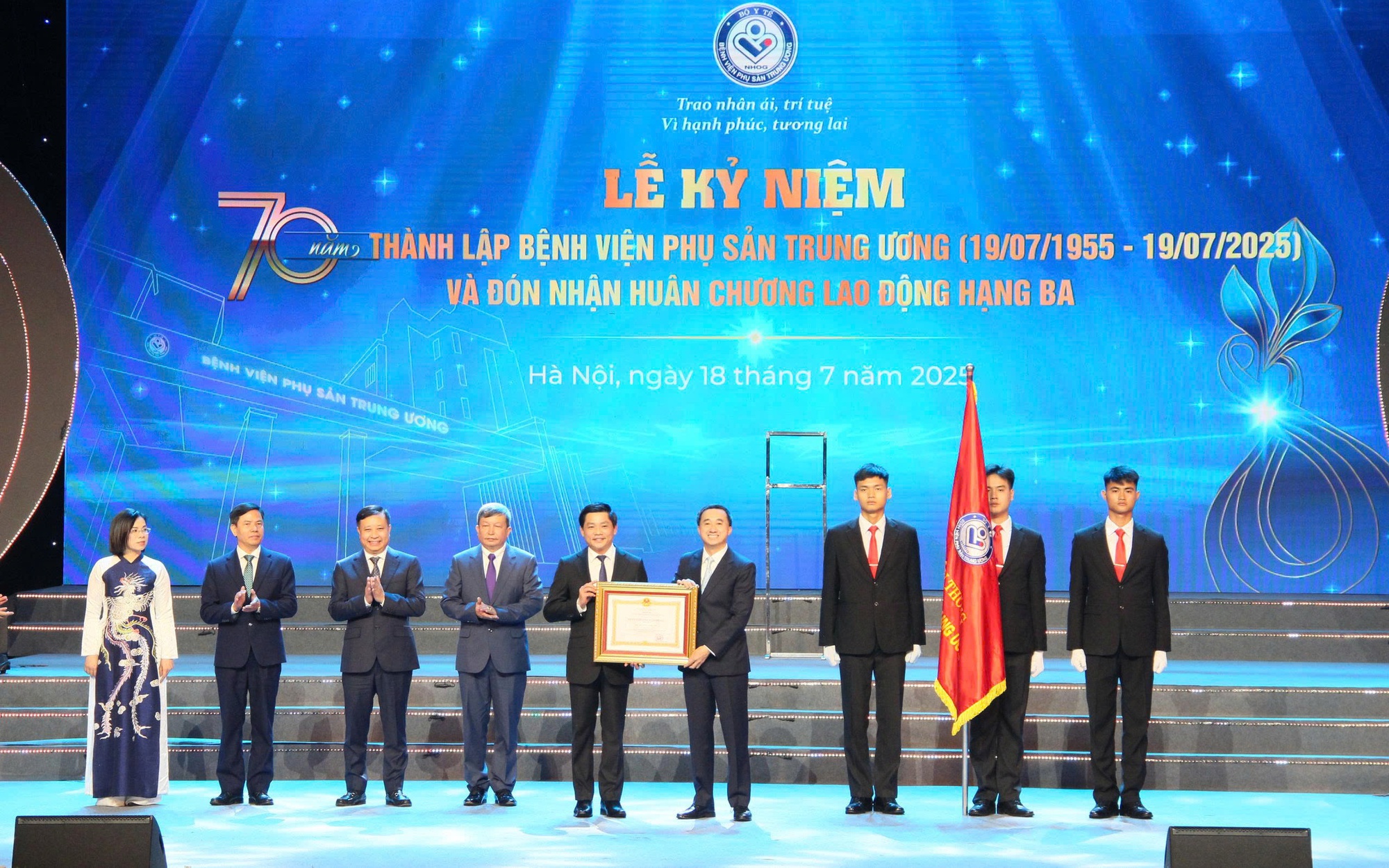 Thứ trưởng Bộ Y tế: Thúc đẩy nghiên cứu khoa học, tạo đột phá công nghệ trong y học bào thai và chăm sóc sơ sinh