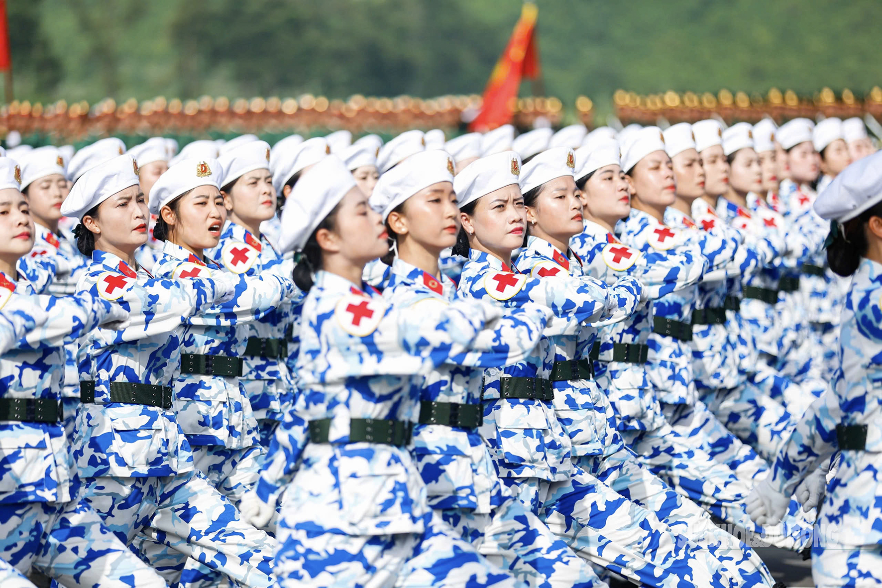 Khối nữ Quân y ‘khoe’ khí chất trong bộ quân phục rằn ri hiện đại- Ảnh 3. Khối nữ Quân y ‘khoe’ khí chất trong bộ quân phục rằn ri hiện đại- Ảnh 3.