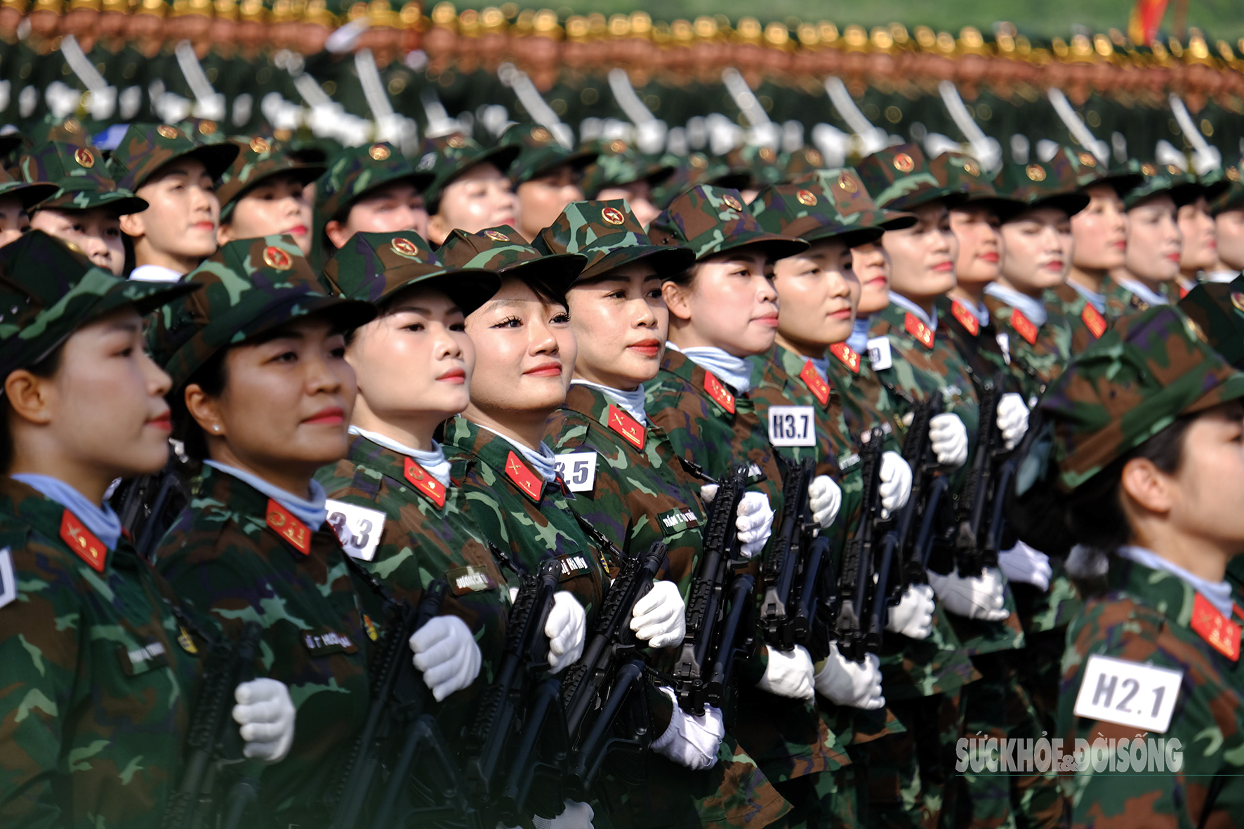 Khối nữ Quân y ‘khoe’ khí chất trong bộ quân phục rằn ri hiện đại- Ảnh 13. Khối nữ Quân y ‘khoe’ khí chất trong bộ quân phục rằn ri hiện đại- Ảnh 13.