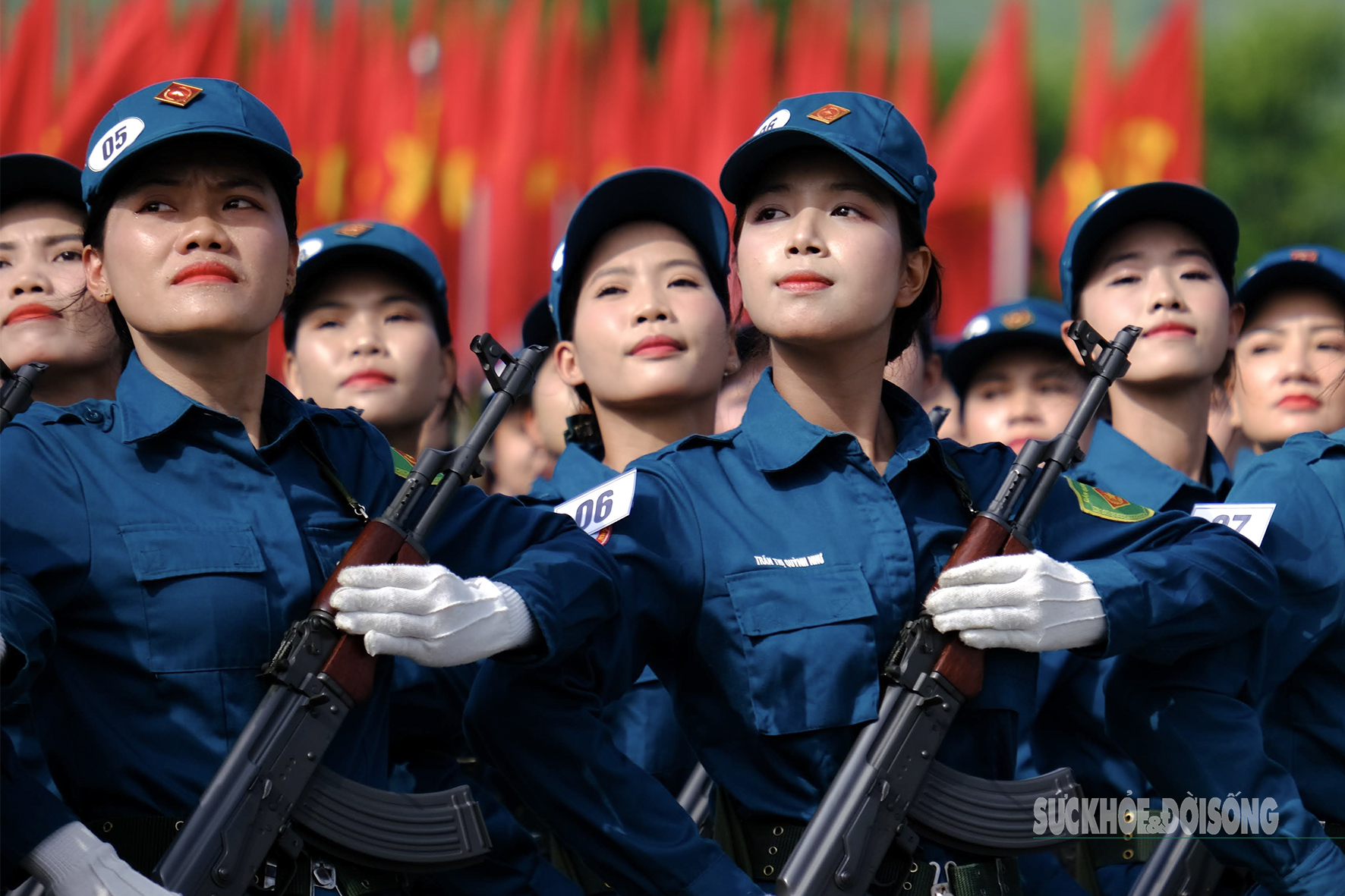 Khối nữ Quân y ‘khoe’ khí chất trong bộ quân phục rằn ri hiện đại- Ảnh 11. Khối nữ Quân y ‘khoe’ khí chất trong bộ quân phục rằn ri hiện đại- Ảnh 11.