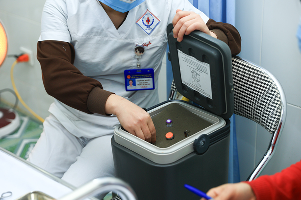 Chiến dịch 'Bảo vệ bé từ những bước đầu tiên' xây dựng niềm tin của cộng đồng vào vaccine, đặc biệt ở vùng xa- Ảnh 4.