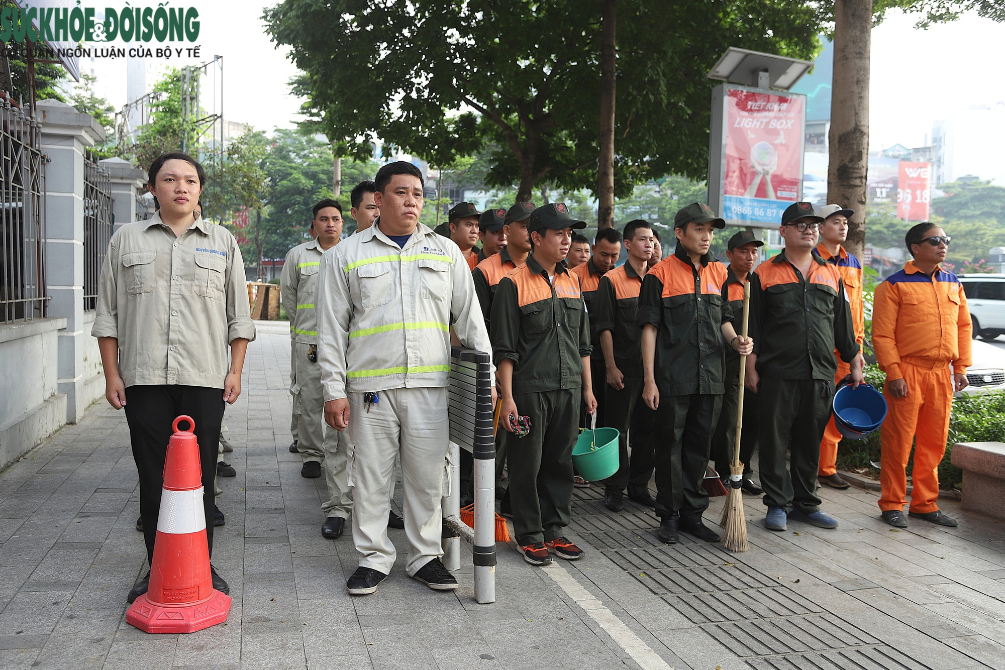 Hà Nội bắt đầu chỉnh trang diện mạo cho đại lễ 80 năm Cách mạng Tháng Tám và Quốc khánh 2/9- Ảnh 2.