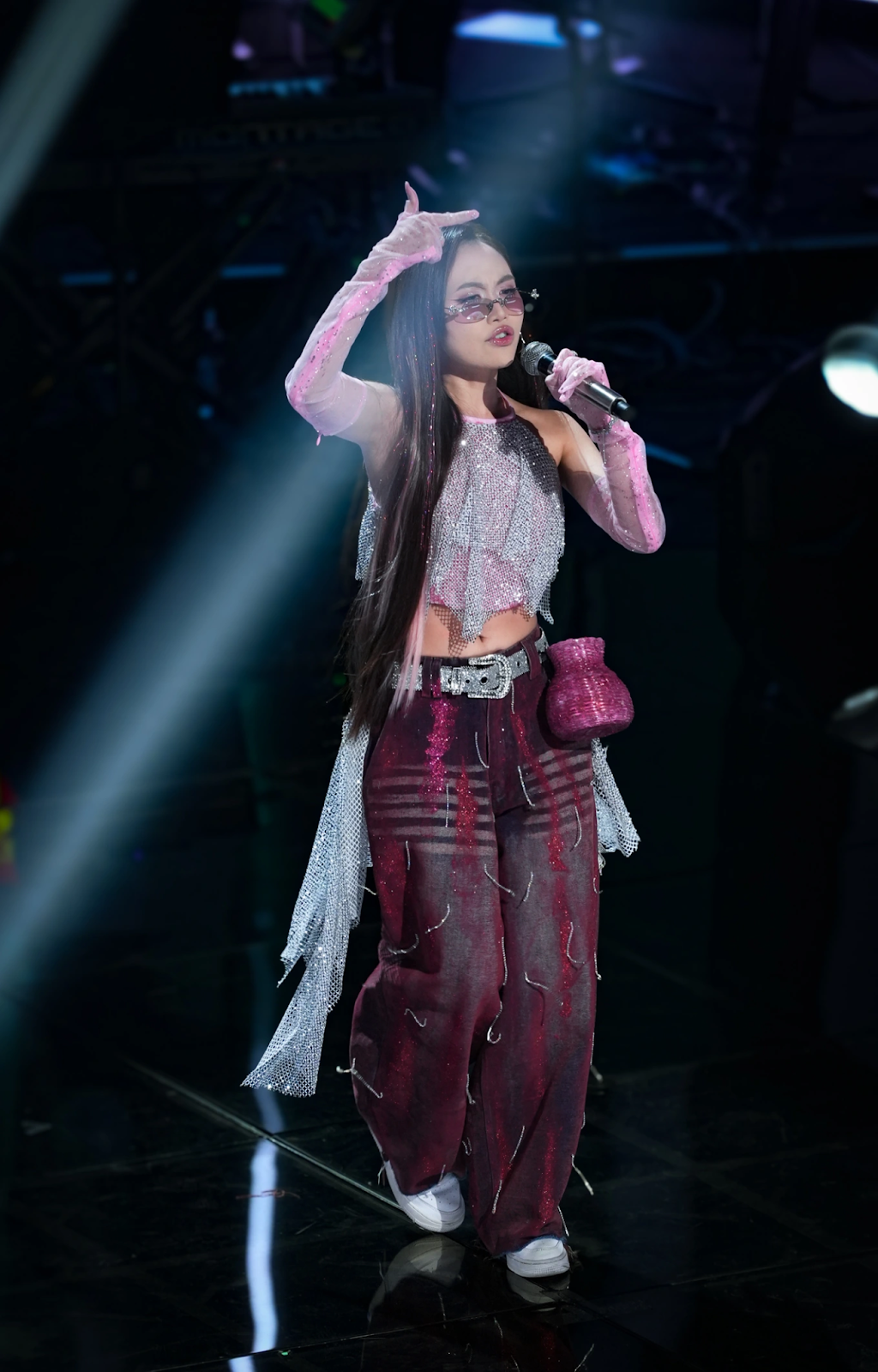 Phương Mỹ Chi trình diễn 'Vũ trụ có anh' phiên bản độc nhất với live band- Ảnh 3.