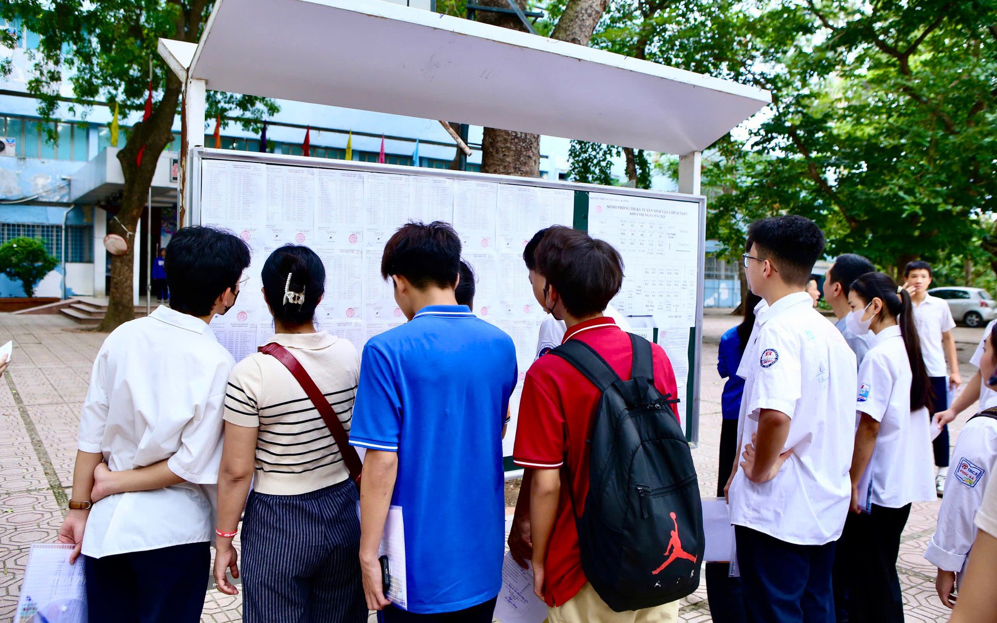 Đồng hành cùng con nếu điểm thi không như kỳ vọng