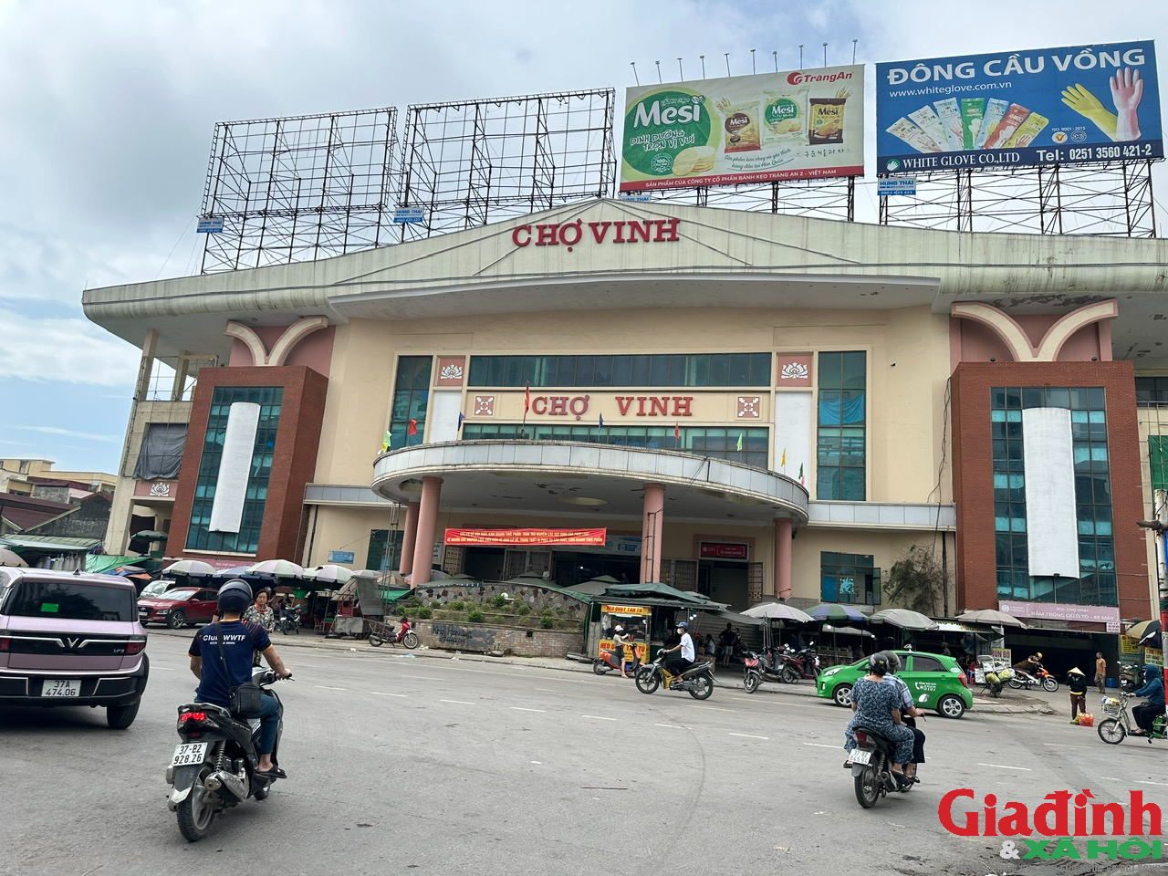 Chợ truyền thống vắng khách, tiểu thương buồn thiu như chợ chiều- Ảnh 1.