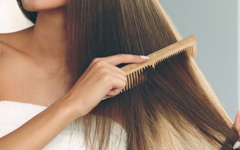 5 bước chăm da đầu giúp tóc mọc dày, chắc khỏe tự nhiên- Ảnh 2.