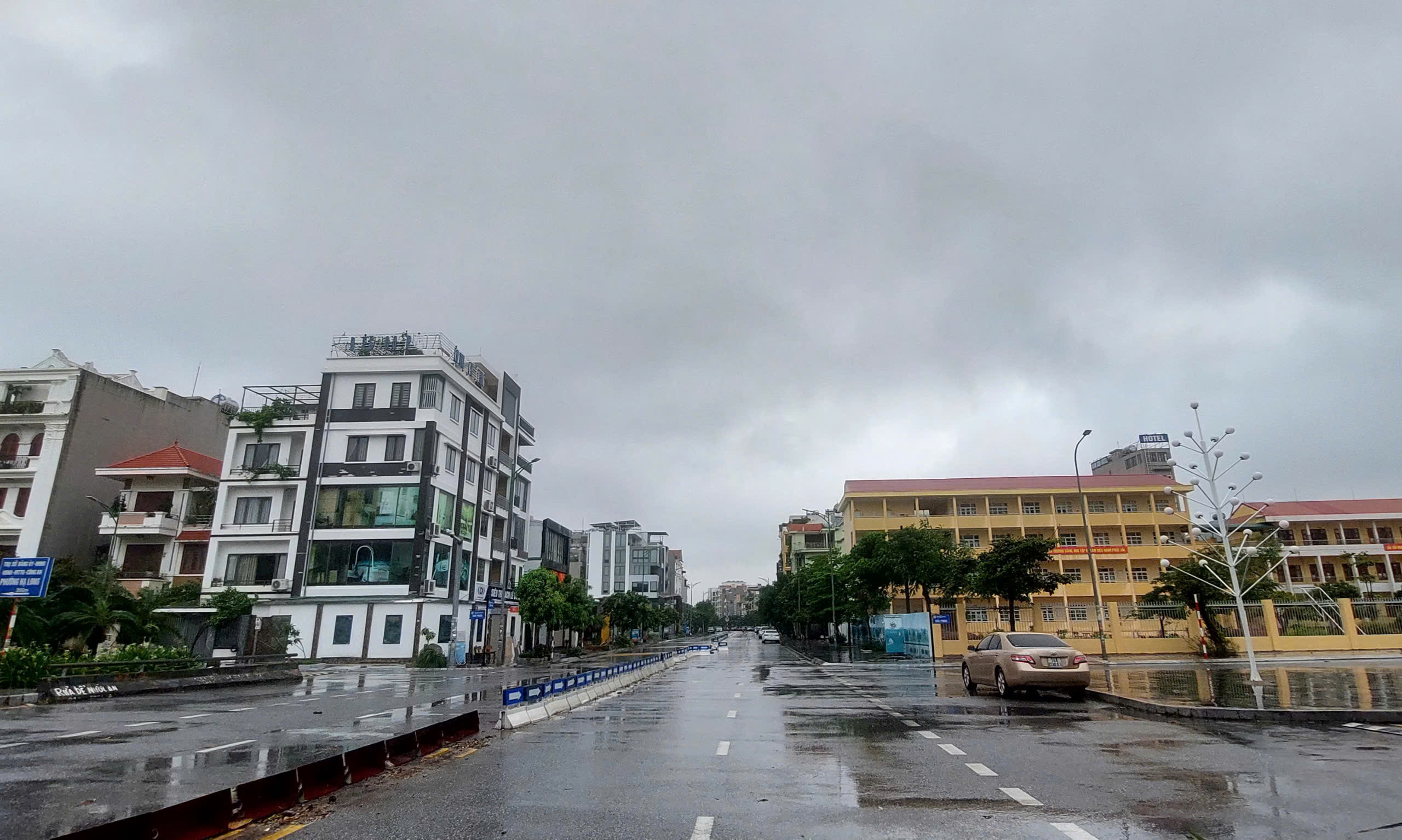 Quảng Ninh cấm mô tô và phương tiện thô sơ qua cầu Bãi Cháy, đặc khu Cô Tô mất điện- Ảnh 1. Quảng Ninh cấm mô tô và phương tiện thô sơ qua cầu Bãi Cháy, đặc khu Cô Tô mất điện- Ảnh 1.