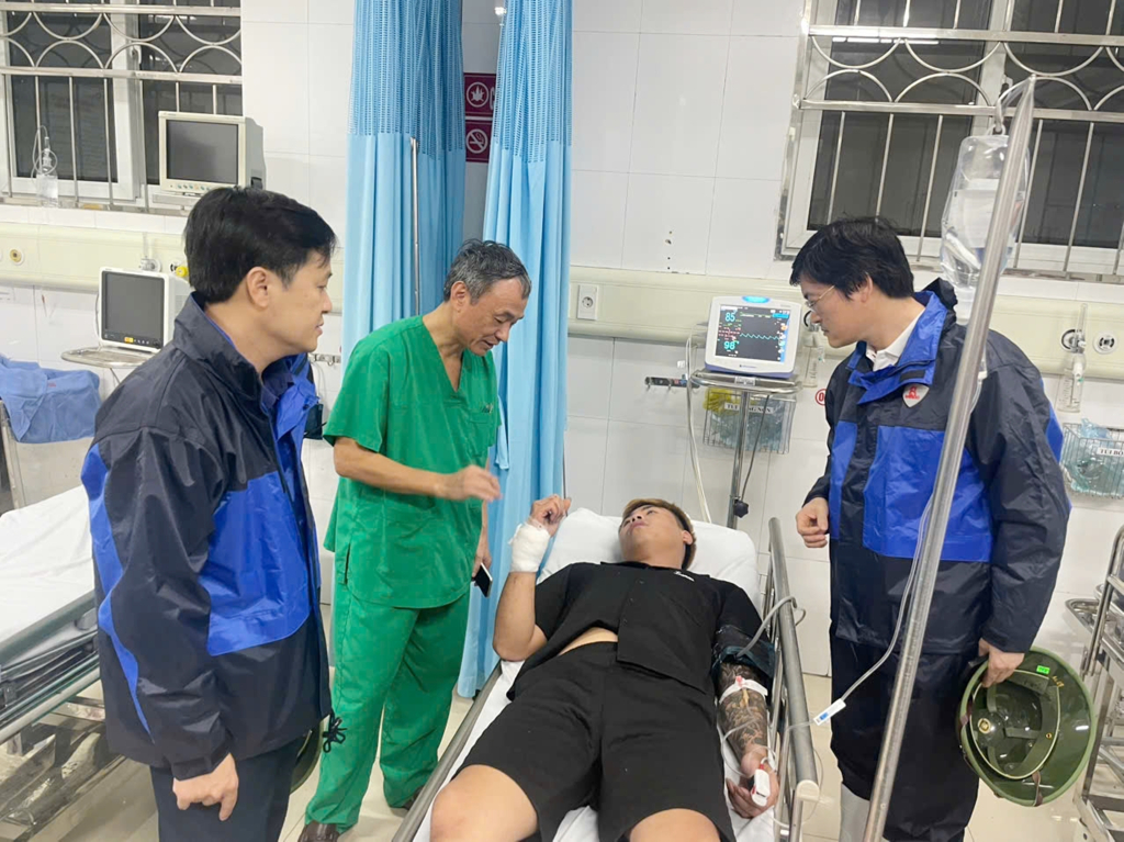 Ngành Y tế Quảng Ninh lên phương án bảo vệ bệnh viện, trạm y tế có nguy cơ ngập lụt- Ảnh 2. Ngành Y tế Quảng Ninh lên phương án bảo vệ bệnh viện, trạm y tế có nguy cơ ngập lụt- Ảnh 2.