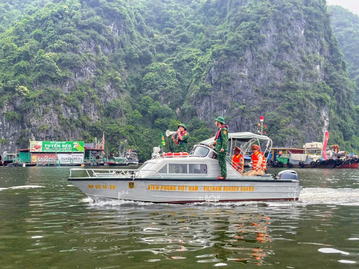 Hải Phòng cấp tập gia cố công trình, bệnh viện, nhà máy ứng phó bão số 3 WIPHA- Ảnh 24. Hải Phòng cấp tập gia cố công trình, bệnh viện, nhà máy ứng phó bão số 3 WIPHA- Ảnh 24.