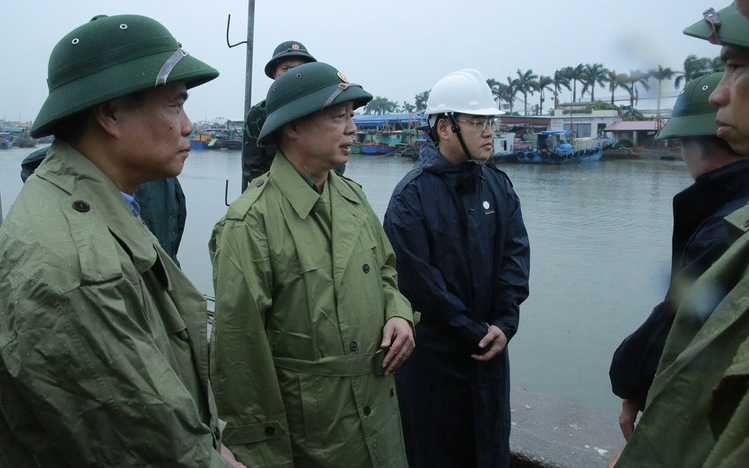 Phó Thủ tướng Trần Hồng Hà kiểm tra, chỉ đạo công tác phòng, chống bão số 3 ở Hải Phòng