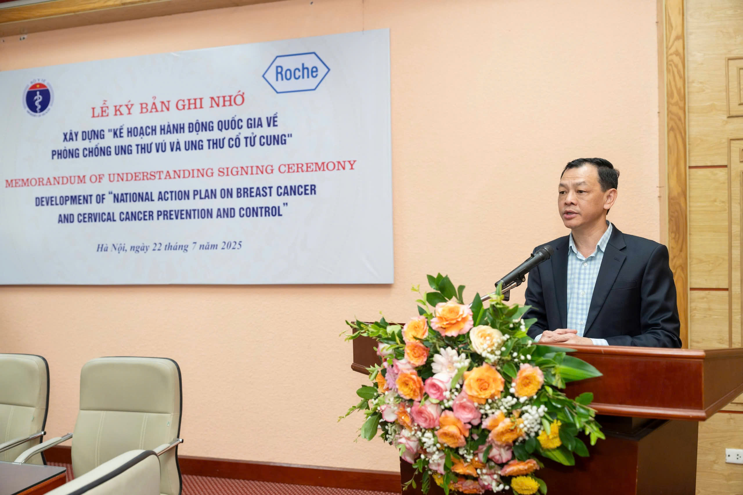 Phối hợp thúc đẩy phát hiện sớm, nâng chất lượng điều trị 2 bệnh ung thư phổ biến ở phụ nữ Việt Nam- Ảnh 2. Phối hợp thúc đẩy phát hiện sớm, nâng chất lượng điều trị 2 bệnh ung thư phổ biến ở phụ nữ Việt Nam- Ảnh 2.