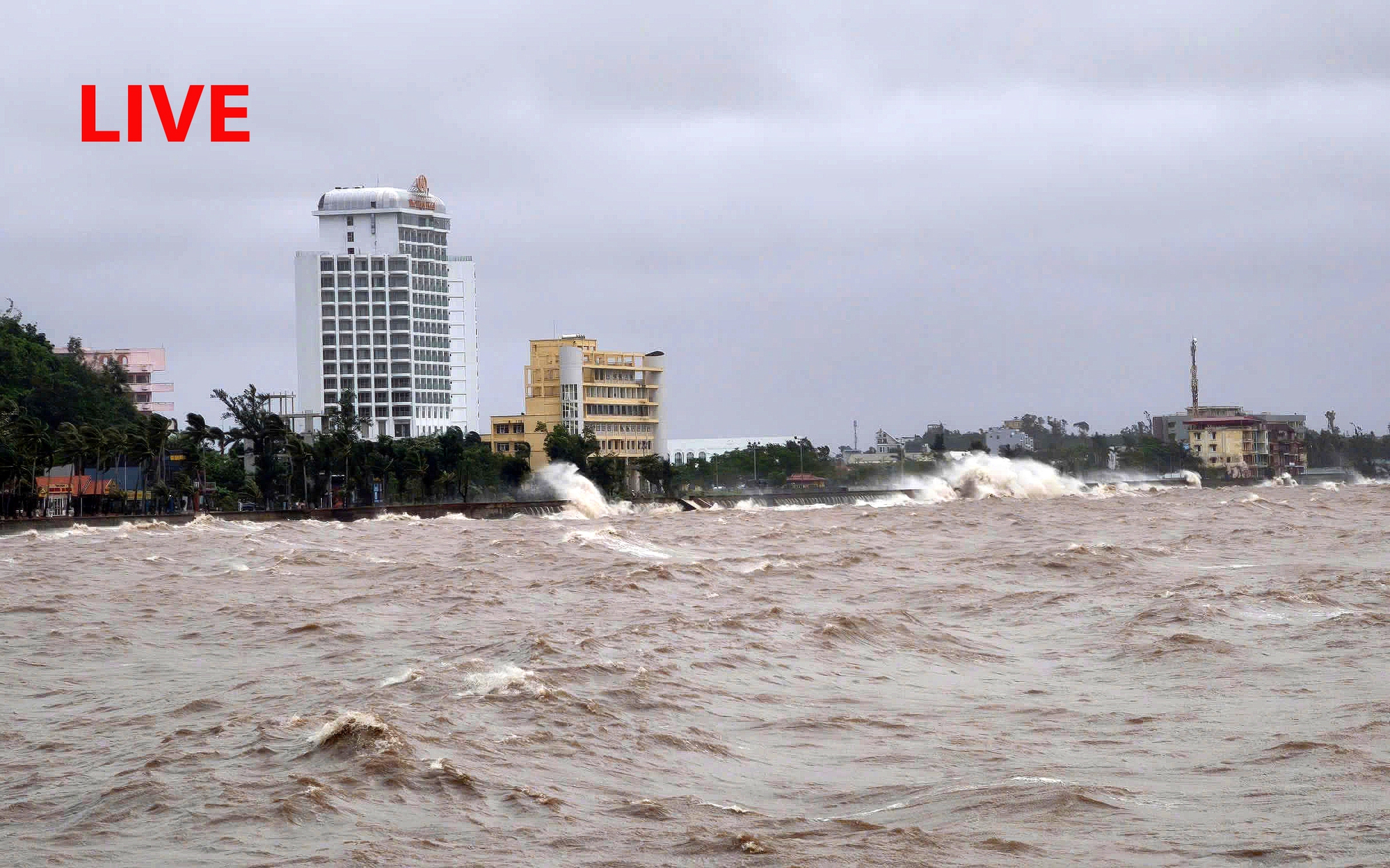 [TRỰC TIẾP] Cập nhật bão số 3: Wipha đang rất gần Hưng Yên, Ninh Bình