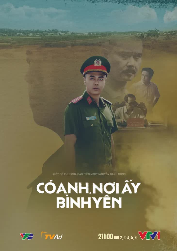 Nam diễn viên công an xã trong phim nối sóng 'Dịu dàng màu nắng', tuổi U50 có cuộc sống viên mãn, sự nghiệp thăng hoa- Ảnh 8. Nam diễn viên công an xã trong phim nối sóng 'Dịu dàng màu nắng', tuổi U50 có cuộc sống viên mãn, sự nghiệp thăng hoa- Ảnh 8.
