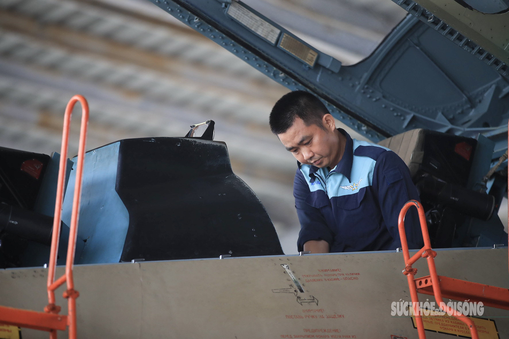 Những người 'bắt mạch' cho ‘hổ mang chúa’ Su-30MK2 - Ảnh 11.