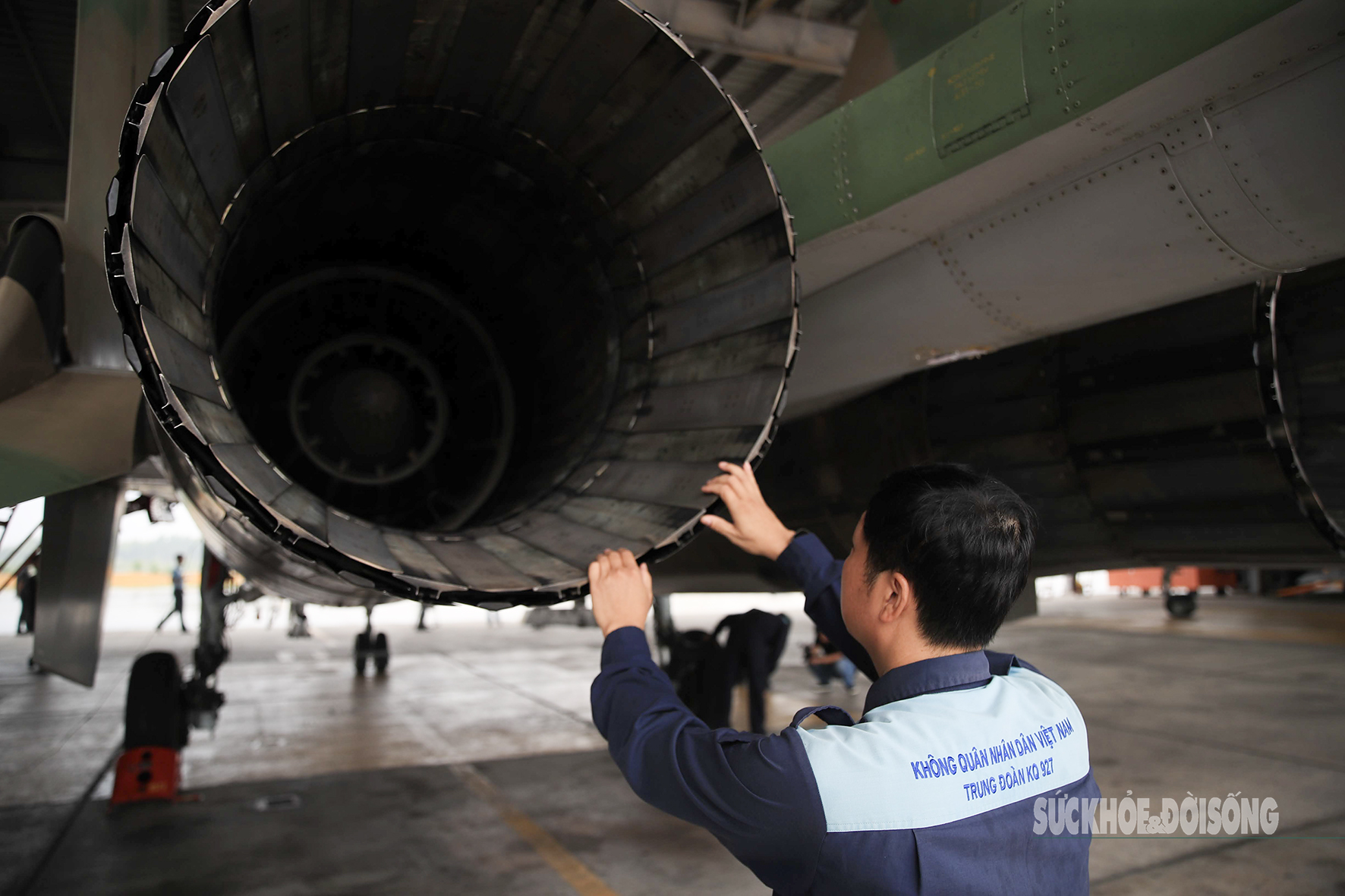 Những người 'bắt mạch' cho ‘hổ mang chúa’ Su-30MK2 - Ảnh 9.