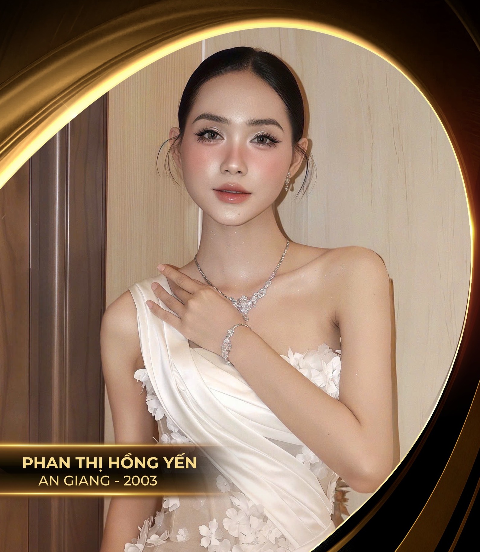 Nữ nhân viên bất động sản thu hút tại Miss Grand Vietnam 2025- Ảnh 1.