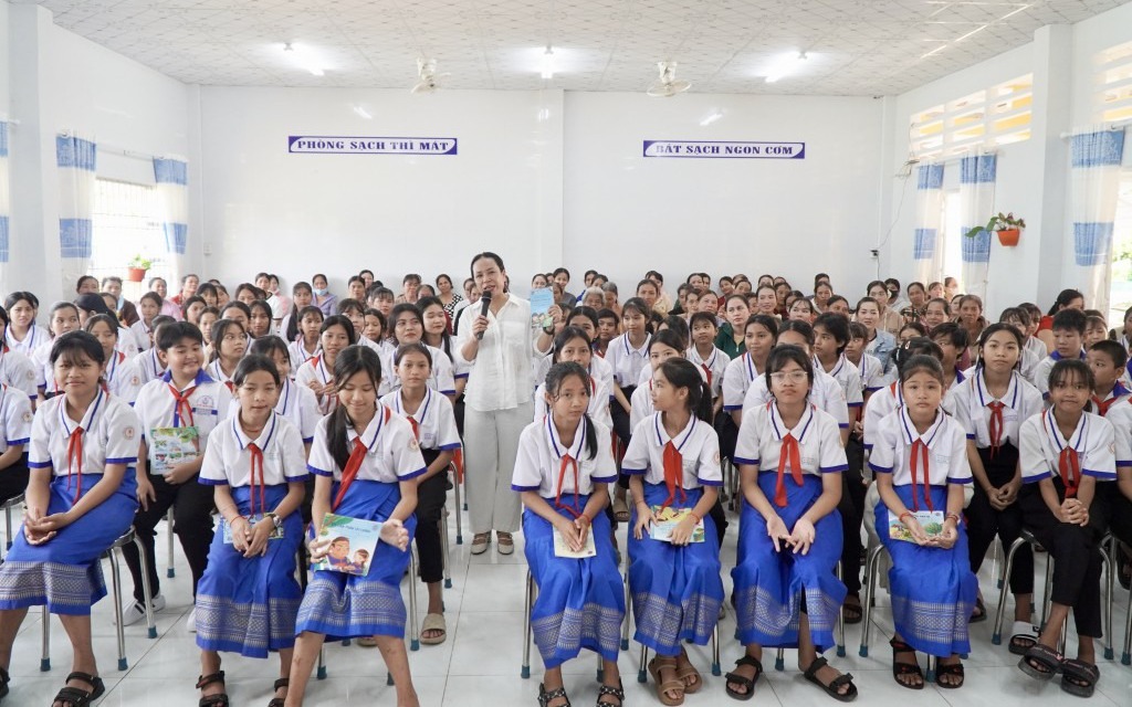 Tăng cường kỹ năng cho phụ nữ và trẻ em dân tộc thiểu số vượt qua định kiến giới