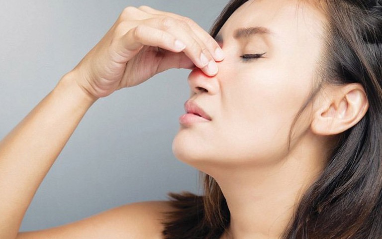 Viêm mũi dị ứng mùa mưa
