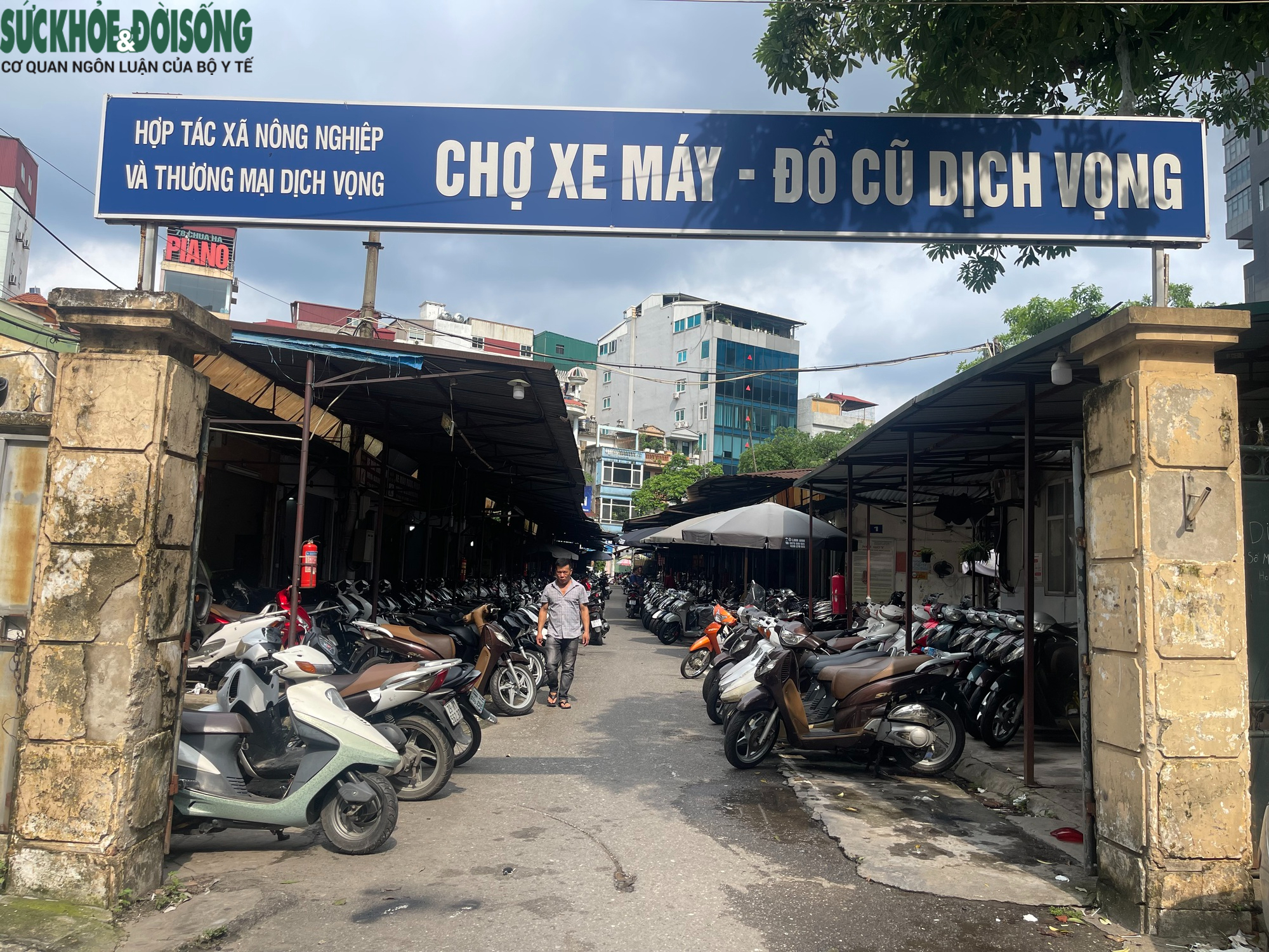 Trước lộ trình cấm xe xăng, chợ xe máy lớn nhất Hà Nội: 'Trước bán 10, giờ mất 9'- Ảnh 1. Trước lộ trình cấm xe xăng, chợ xe máy lớn nhất Hà Nội: 'Trước bán 10, giờ mất 9'- Ảnh 1.