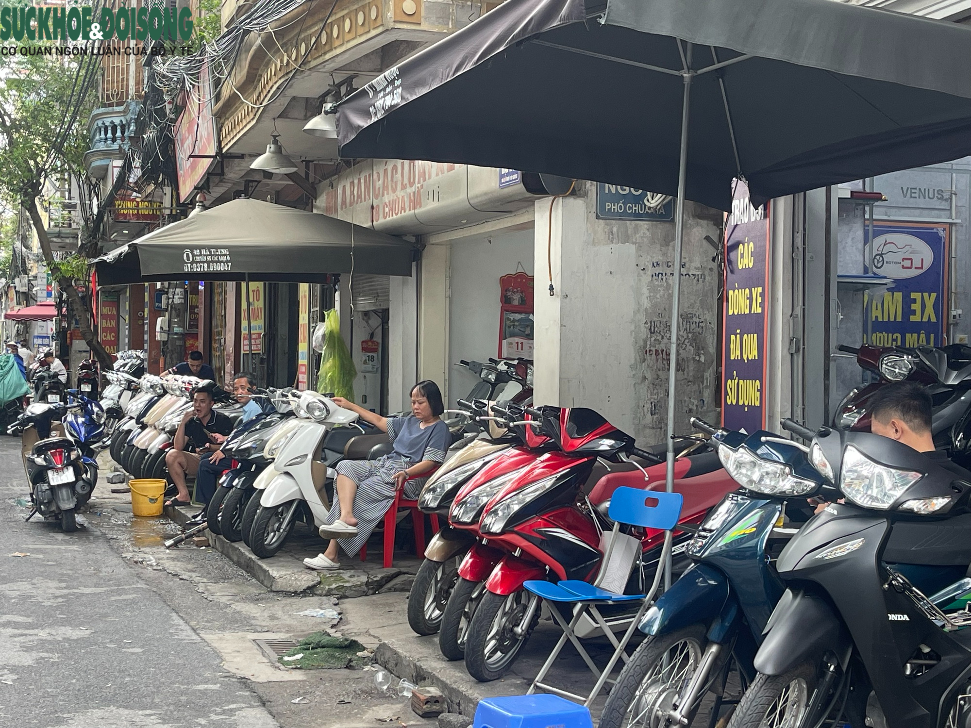 Trước lộ trình cấm xe xăng, chợ xe máy lớn nhất Hà Nội: 'Trước bán 10, giờ mất 9'- Ảnh 8. Trước lộ trình cấm xe xăng, chợ xe máy lớn nhất Hà Nội: 'Trước bán 10, giờ mất 9'- Ảnh 8.