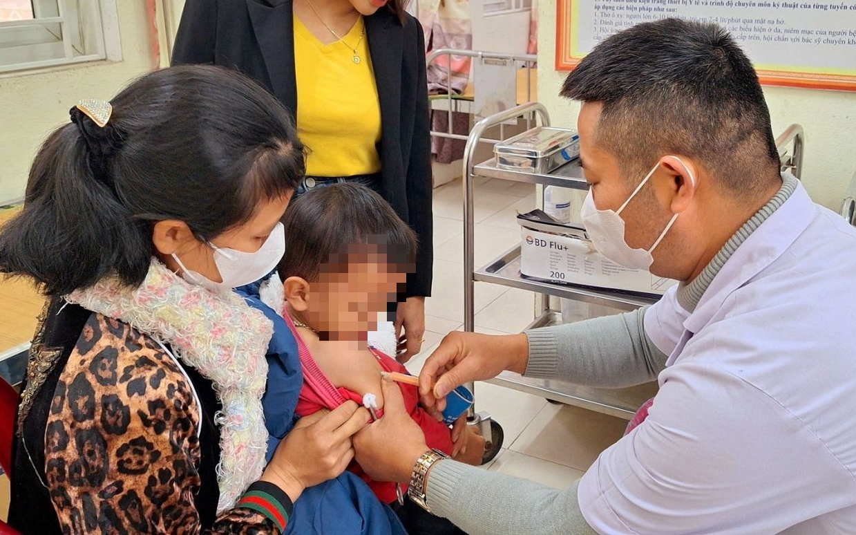 Chiến dịch tiêm vaccine sởi ở Hà Tĩnh: Gần 10.000 trẻ em được bảo vệ