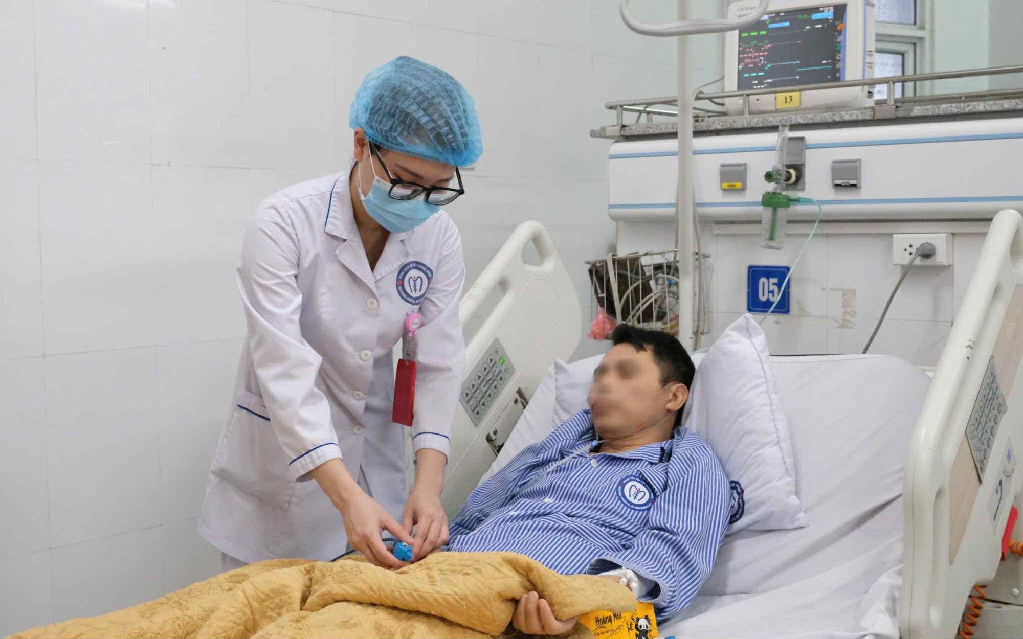 Cứu sống bệnh nhân 75 tuổi mắc cúm B biến chứng nặng