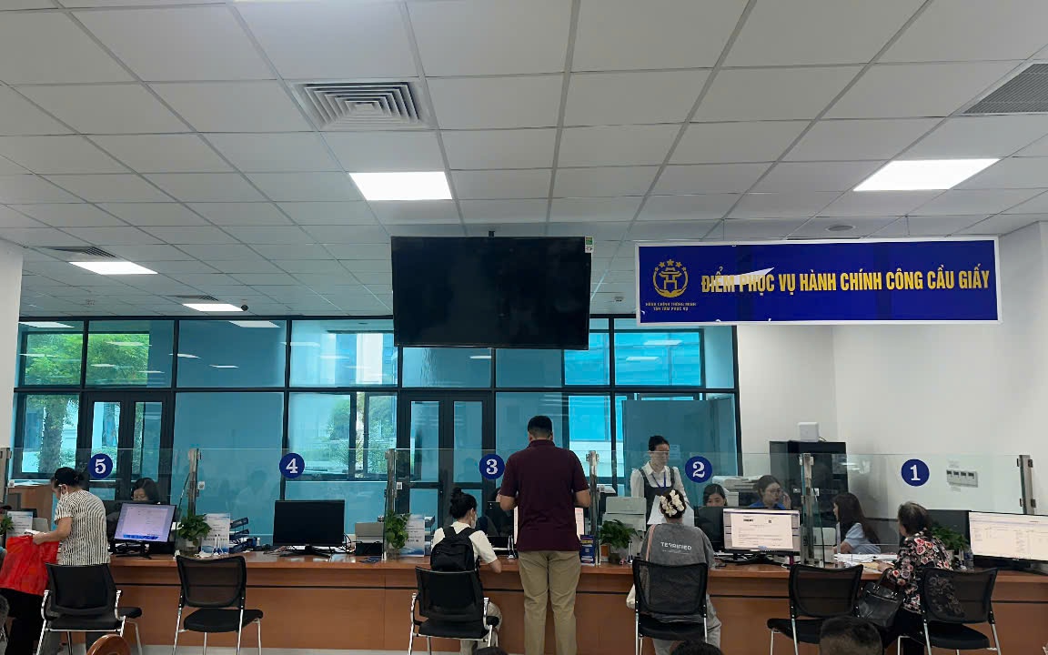 Hà Nội triển khai chiến dịch ‘45 ngày đêm’ ra quân hỗ trợ chuyển đổi số tại 126 xã, phường
