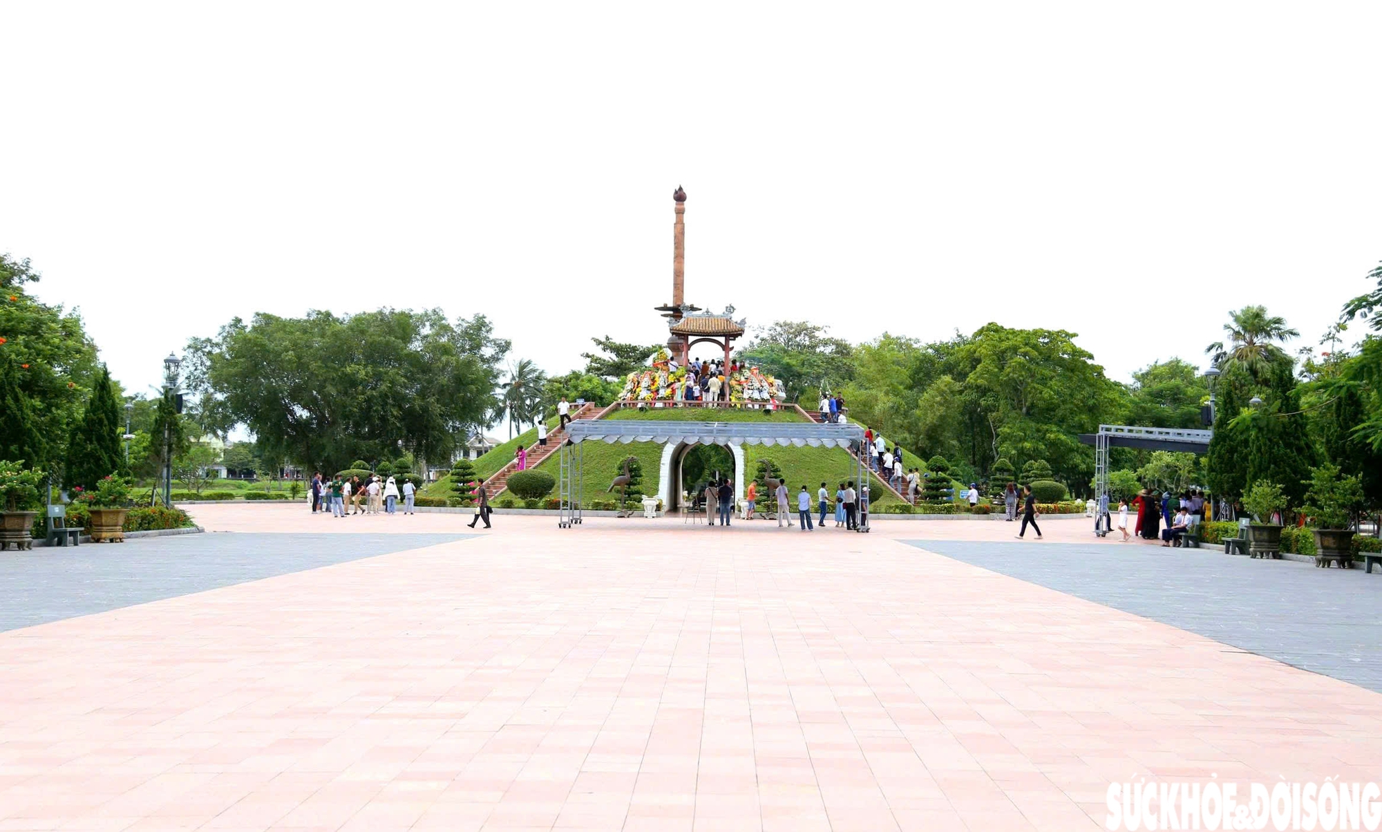 Thành cổ Quảng Trị những ngày tháng 7- Ảnh 1.