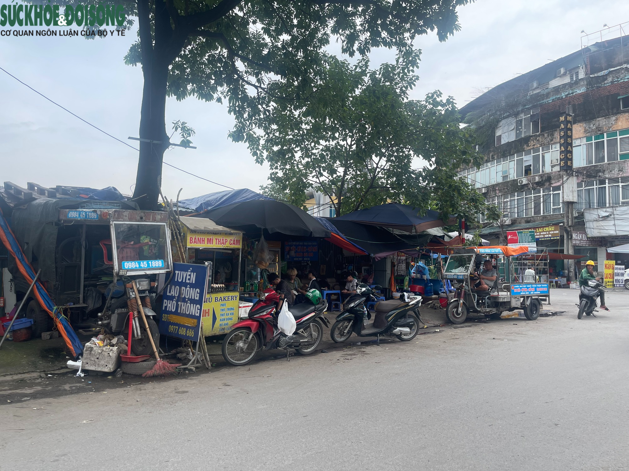 Hà Nội: Vỉa hè nơi cô gái bị người bán trà đá xua đuổi giờ ra sao?- Ảnh 5.