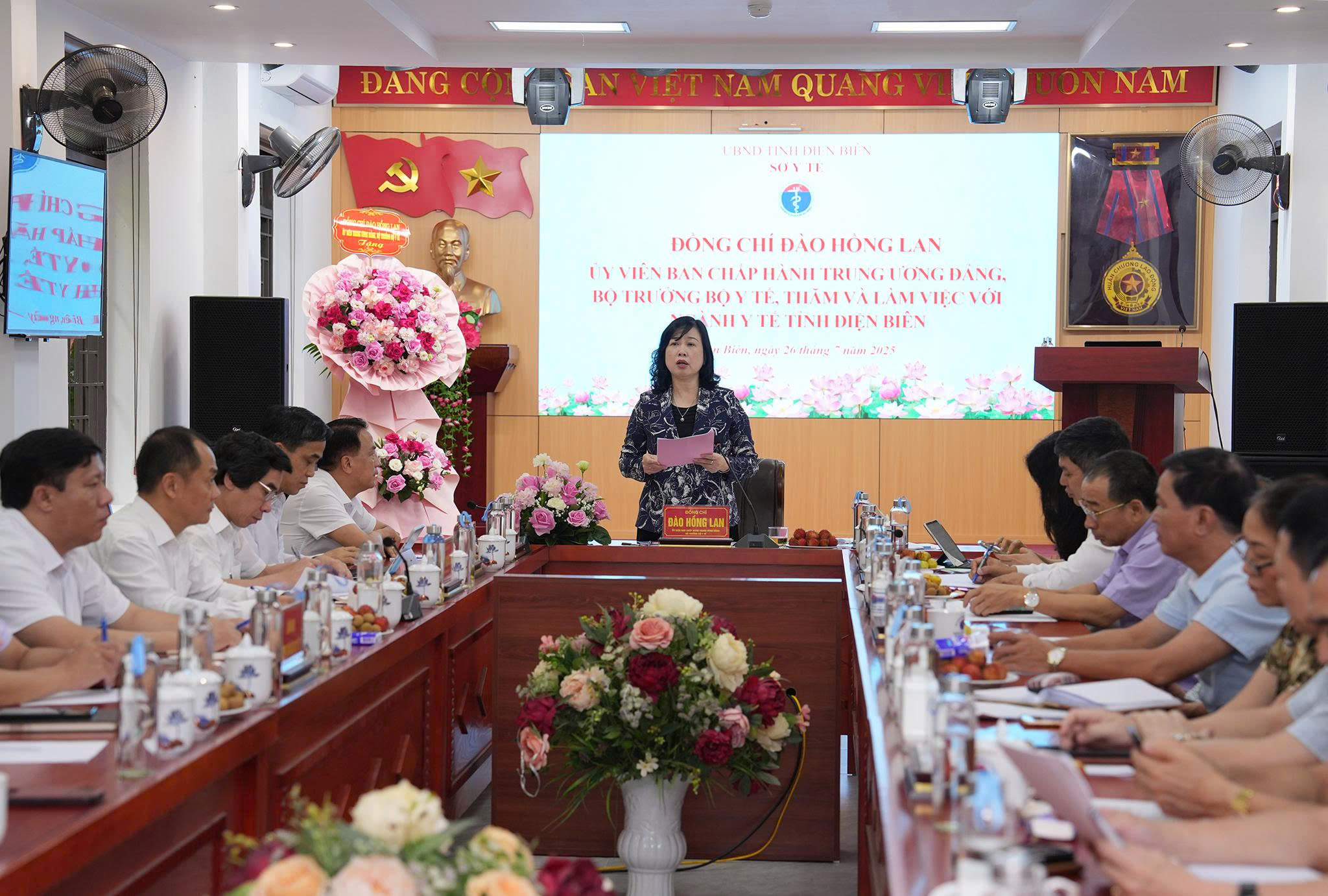 Bộ trưởng Đào Hồng Lan: Điện Biên đảm bảo công tác y tế khi thực hiện chính quyền địa phương 2 cấp, đặc biệt tại tuyến cơ sở- Ảnh 1.